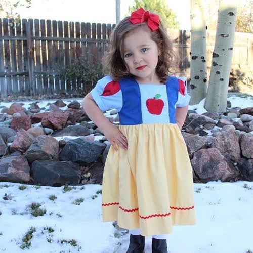 Embroidered Apple princess dress - inspired by Snow White 9m Embroidered Apple princess dress - inspired by Snow White 9m